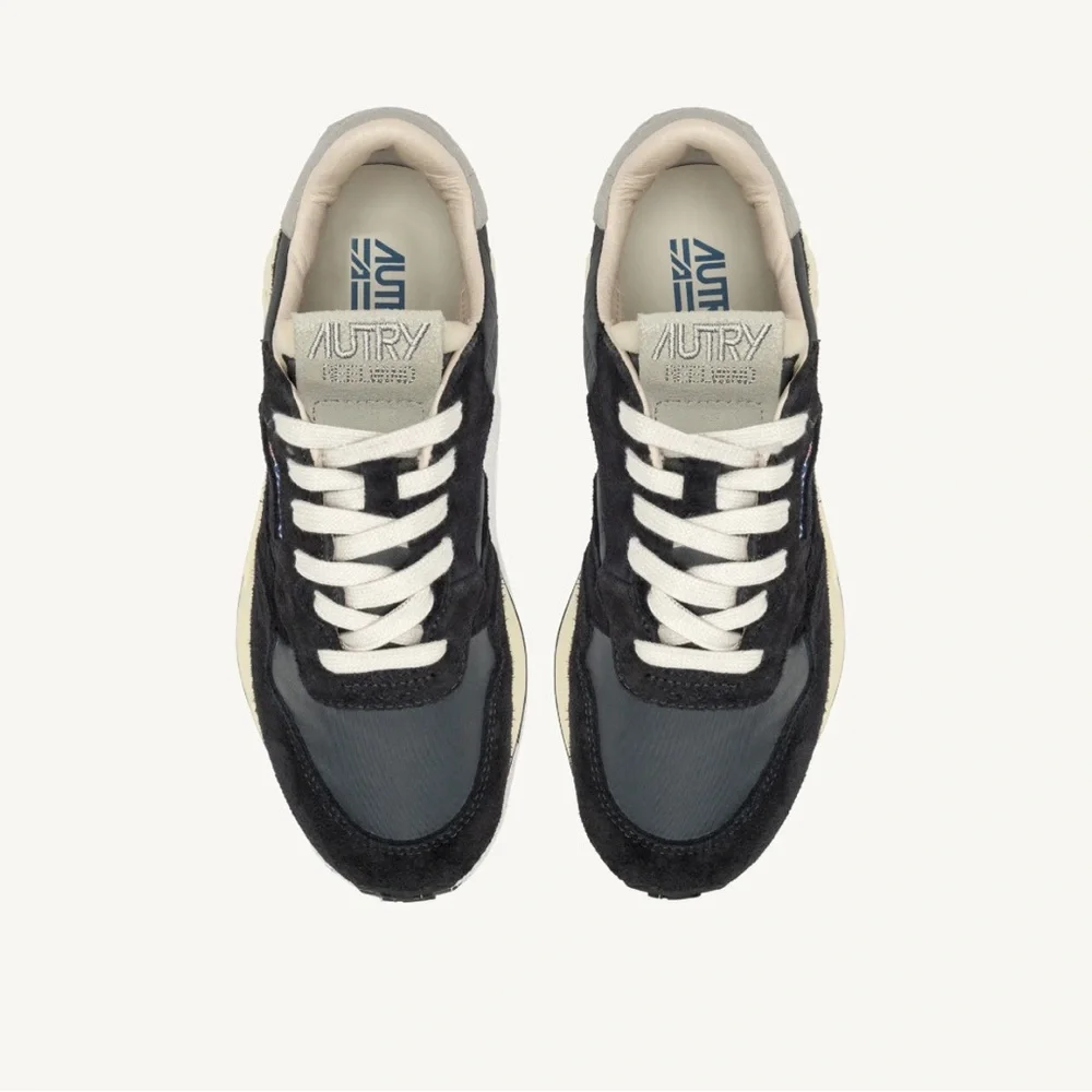 Retro Runner Women's Sneakers in Black and Cream